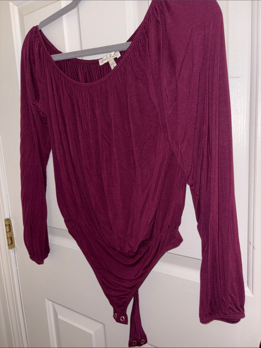 Express Long-Sleeve Scoop Neck Bodysuit - Burgundy